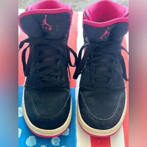 Nike Air Jordan Retro High Top Sneakers Youth